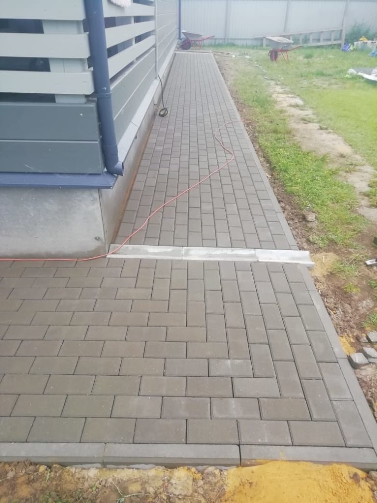 вибропрессованная тротуарная плитка
